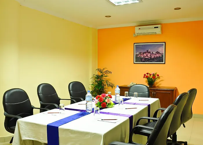 Hotel Airport - Near Pashupatinath Temple 4*